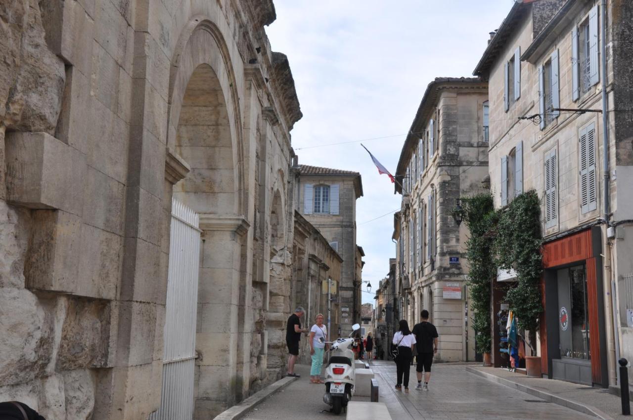 Holiday In Arles -Appartement Du Theatre Antique Εξωτερικό φωτογραφία