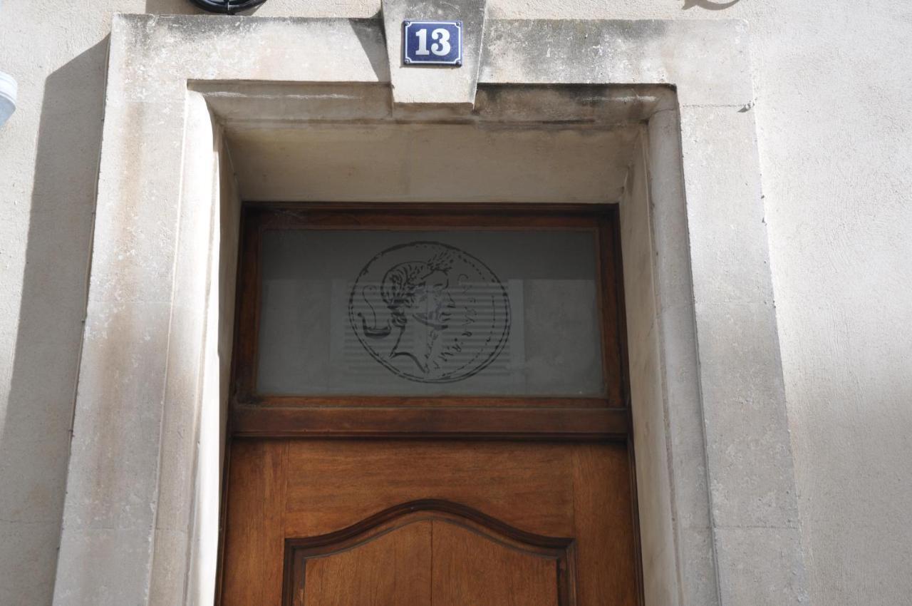Holiday In Arles -Appartement Du Theatre Antique Εξωτερικό φωτογραφία