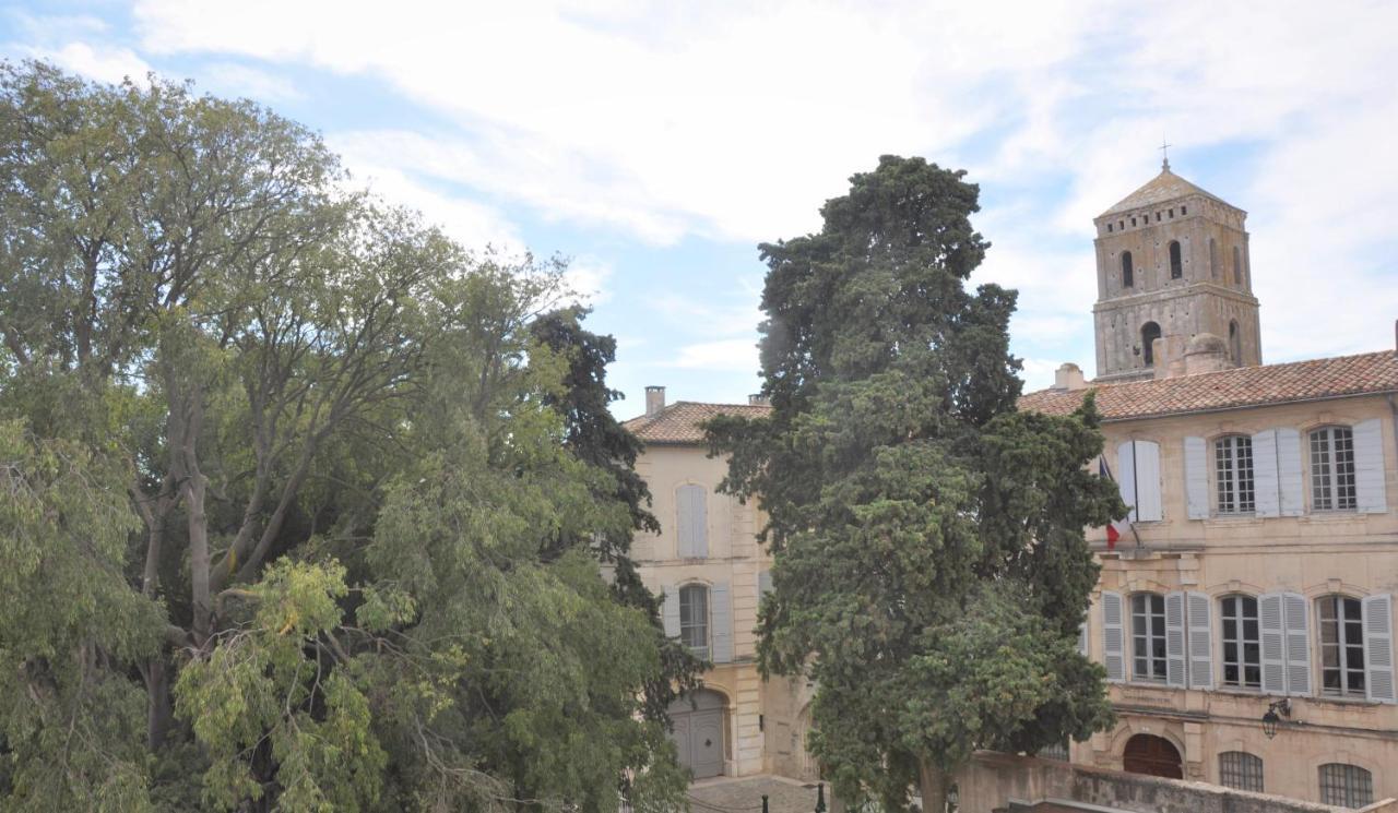 Holiday In Arles -Appartement Du Theatre Antique Εξωτερικό φωτογραφία